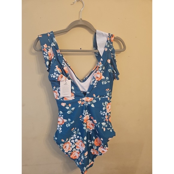 B2prity Women Floral Swimsuit Size Medium New One Piece - Picture 2 of 6
